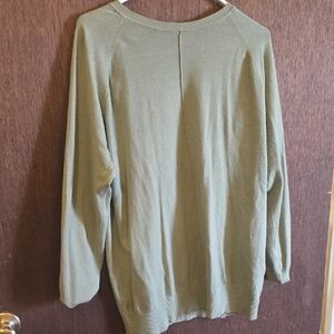tea n rose Olive V-Neck Lightweight Knit Sweater